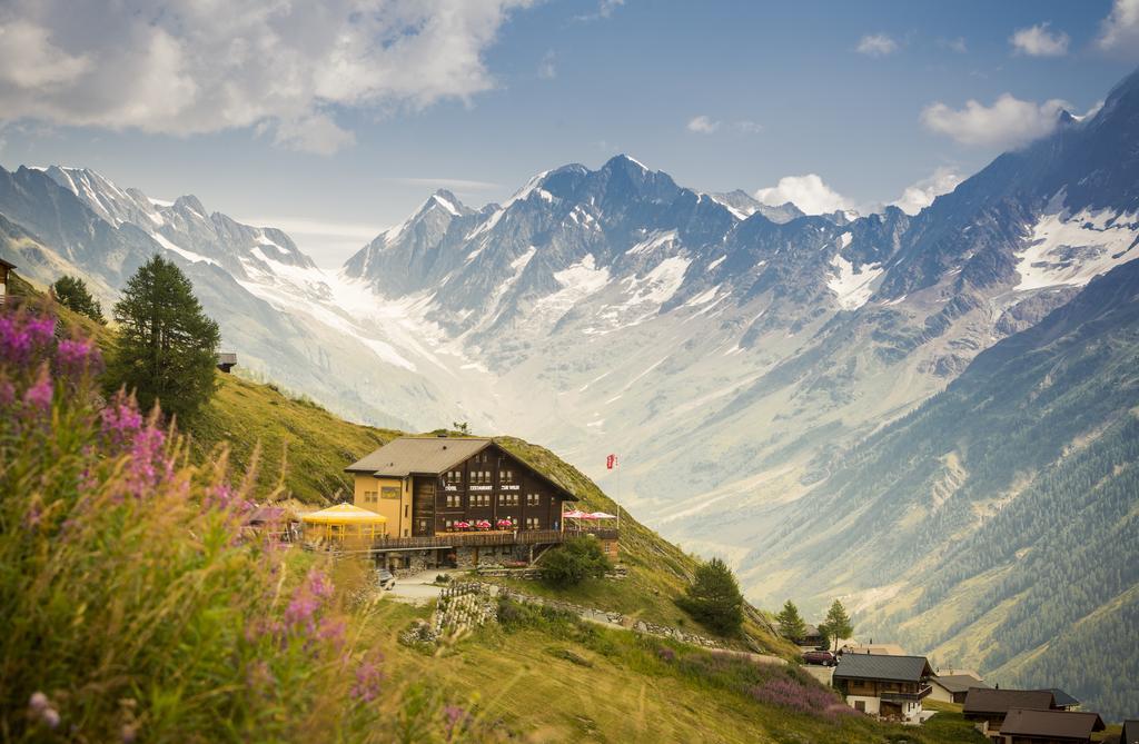 Alpenhotel Zur Wildi Lauchernalp Wiler Exterior photo